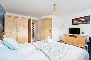 Zasypane House by Renters Prestige