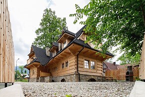 Zasypane House by Renters Prestige