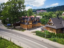 Zasypane House by Renters Prestige