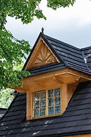 Zasypane House by Renters Prestige