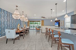 Perfect Location, Beautiful and Spacious 8BD Home, Free Waterpark! #8s