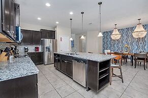 Perfect Location, Beautiful and Spacious 8BD Home, Free Waterpark! #8s