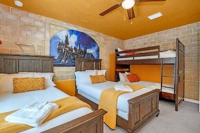 Perfect Location, Beautiful and Spacious 8BD Home, Free Waterpark! #8s