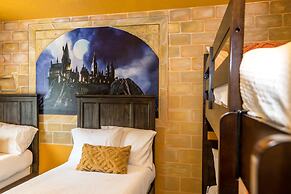 Perfect Location, Beautiful and Spacious 8BD Home, Free Waterpark! #8s