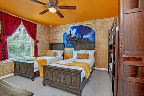 Perfect Location, Beautiful and Spacious 8BD Home, Free Waterpark! #8s