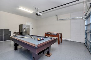 Perfect Location, Beautiful and Spacious 8BD Home, Free Waterpark! #8s