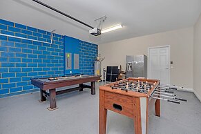 Perfect Location, Beautiful and Spacious 8BD Home, Free Waterpark! #8s