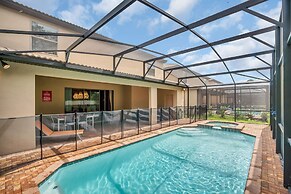 Perfect Location, Beautiful and Spacious 8BD Home, Free Waterpark! #8s