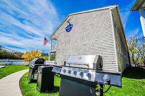 Island Manor Resort by VRHost