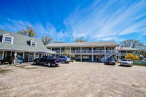 Island Manor Resort by VRHost