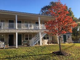 Island Manor Resort by VRHost