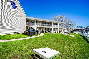 Island Manor Resort by VRHost