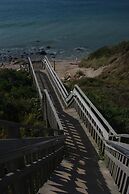 Island Manor Resort by VRHost