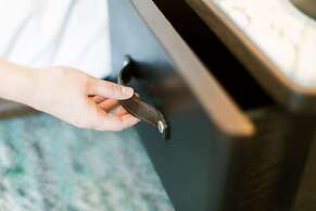 Muir, a Luxury Collection Hotel, Halifax