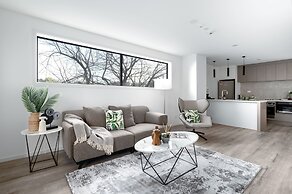 Sunrise Garden Suites