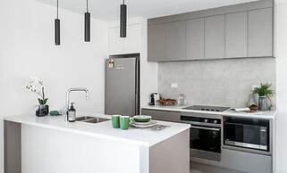 Sunrise Garden Suites