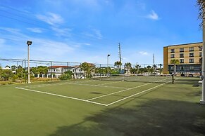 Surf Dweller 610 is a Stunning Gulf Front 2 BR - sleep 6 by RedAwning