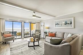 Surf Dweller 610 is a Stunning Gulf Front 2 BR - sleep 6 by RedAwning