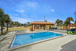 Surf Dweller 610 is a Stunning Gulf Front 2 BR - sleep 6 by RedAwning