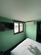 Aaron Wise - 51 Fitzhamon