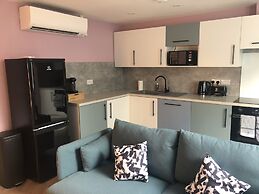 Aaron Wise - 51 Fitzhamon