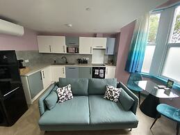 Aaron Wise - 51 Fitzhamon