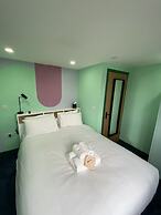 Aaron Wise - 51 Fitzhamon