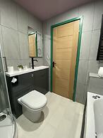 Aaron Wise - 51 Fitzhamon