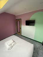 Aaron Wise - 51 Fitzhamon