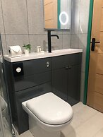 Aaron Wise - 51 Fitzhamon