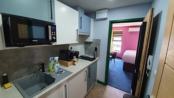 Aaron Wise - 51 Fitzhamon