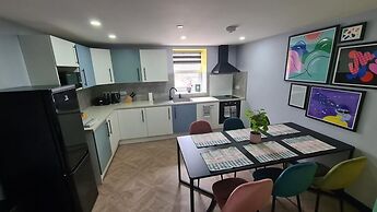 Aaron Wise - 51 Fitzhamon