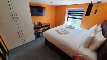 Aaron Wise - 51 Fitzhamon