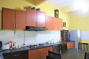 OYO 90300 D'hitech Home