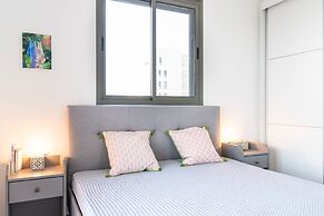 Modern Comfort Escape by Sea N' Rent