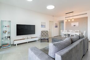 Modern Comfort Escape by Sea N' Rent