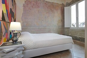 Leoni Suite by Mmega