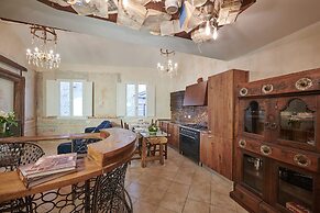 Leoni Suite by Mmega