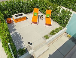 The Twist Palm Springs