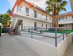 The Twist Palm Springs