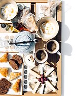 Avgoustos Suites - Adults only