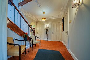 Villa Boutique 115 by INA