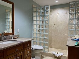 Hol Chan Reef Resort & Villas