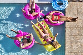 Hol Chan Reef Resort & Villas