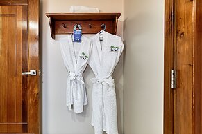 Hol Chan Reef Resort & Villas