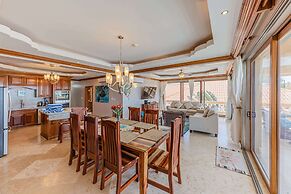 Hol Chan Reef Resort & Villas