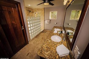 Hol Chan Reef Resort & Villas