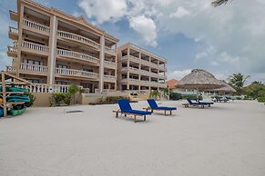 Hol Chan Reef Resort & Villas