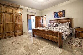 Hol Chan Reef Resort & Villas