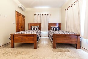 Hol Chan Reef Resort & Villas